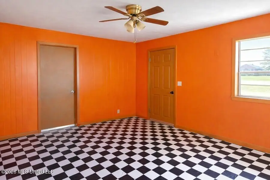 221 N West Street, Mendenhall, MS 39114 - #2