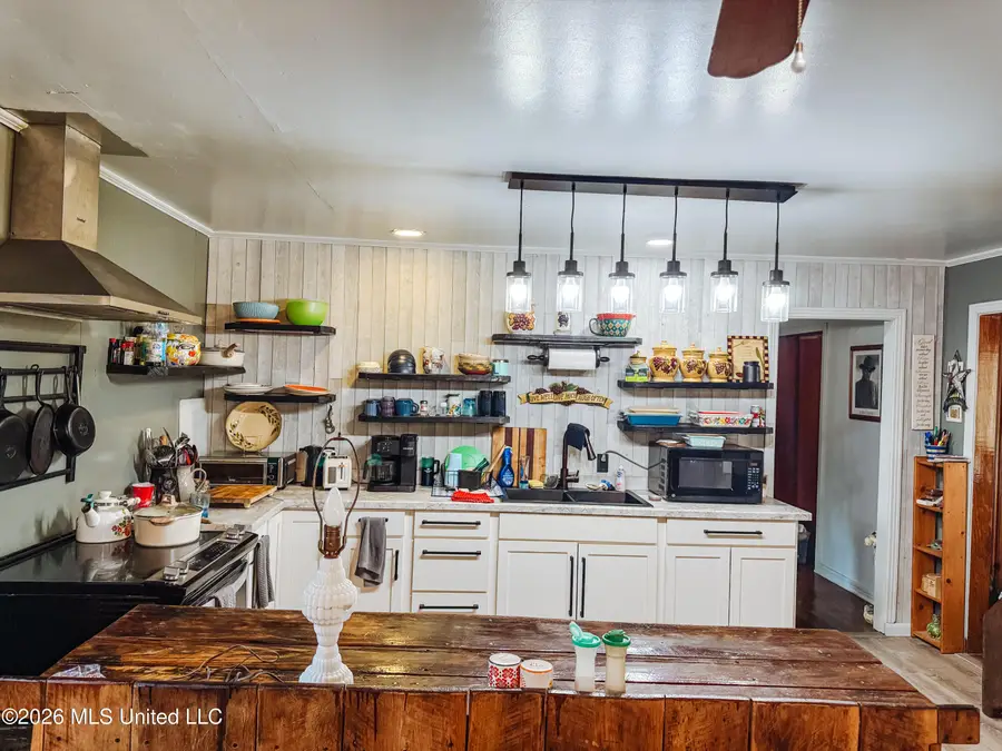 907 Grand Avenue, Leakesville, MS 39451 - #2