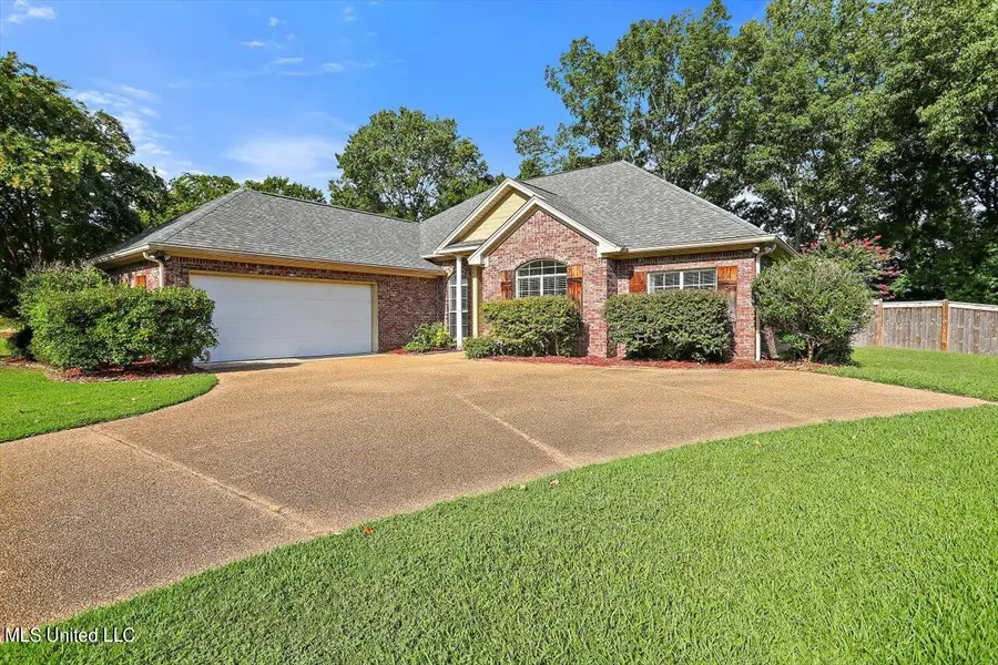 143 Navajo Circle, Clinton, MS 39056 - #2