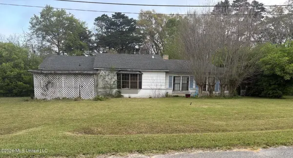 507 E College Avenue, Wiggins, MS 39577