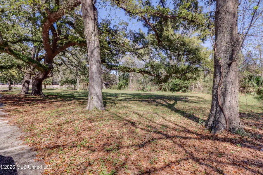 424 S Railroad Street, Gulfport, MS 39507 - #2