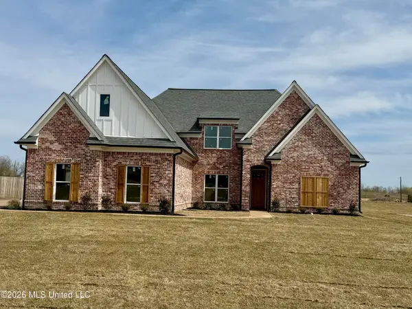 1716 Bakersfield Way, Nesbit, MS 38651