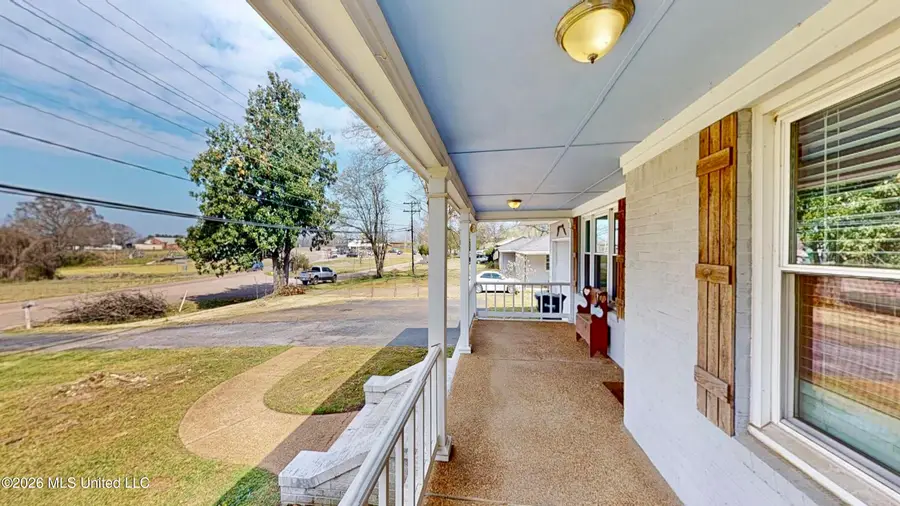 665 Salem Avenue, Holly Springs, MS 38635 - #3