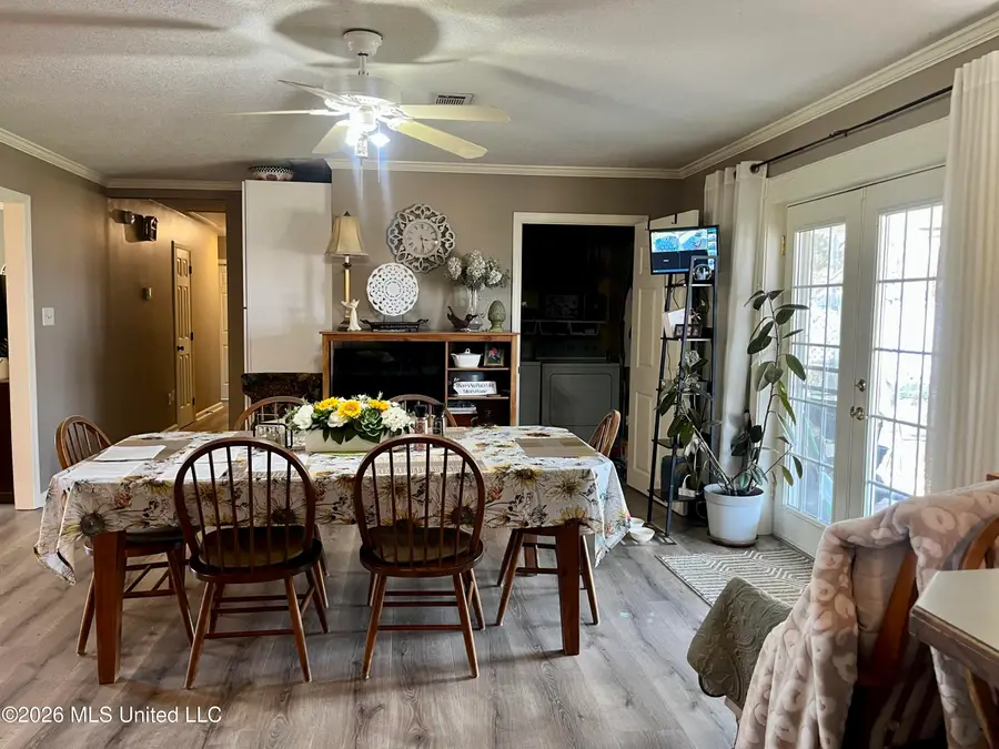 213 Georgia Street, Batesville, MS 38606 - #3