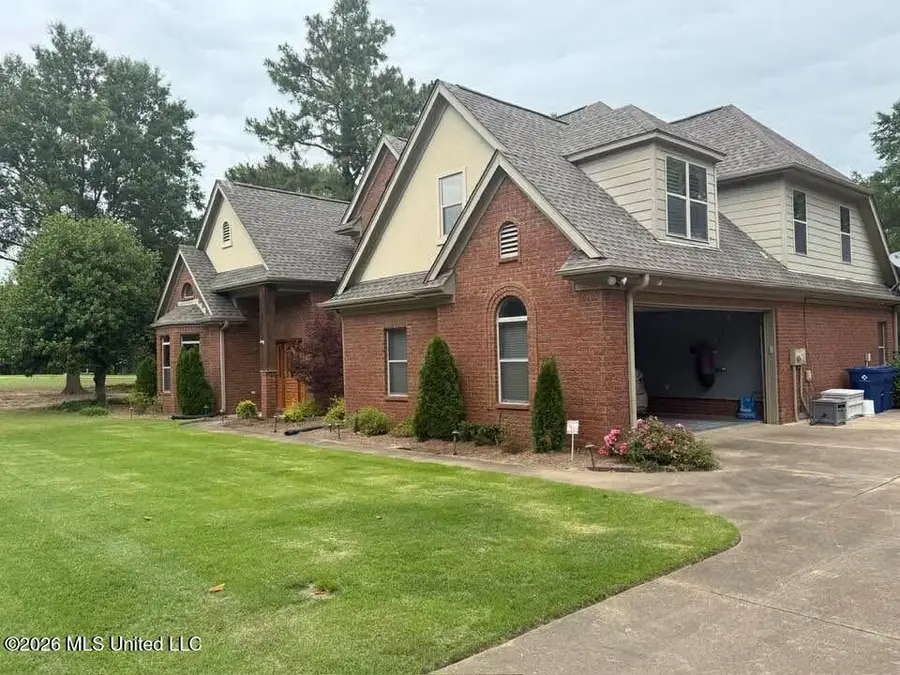 1290 S Robertson Road, Hernando, MS 38632 - #2