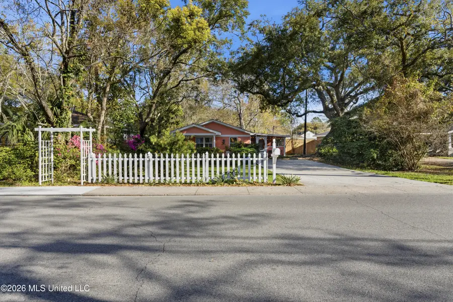 1409 Porter Avenue, Ocean Springs, MS 39564 - #2