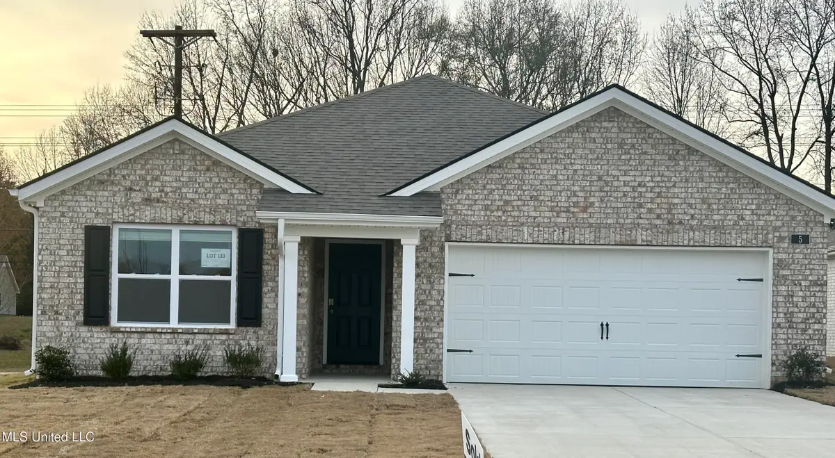 9 S Thorn Tree Street, Byhalia, MS 38611 - #1