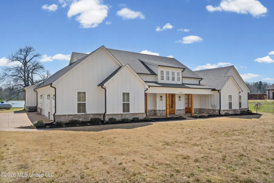 13889 E Fairview Road, Byhalia, MS 38611 - #3