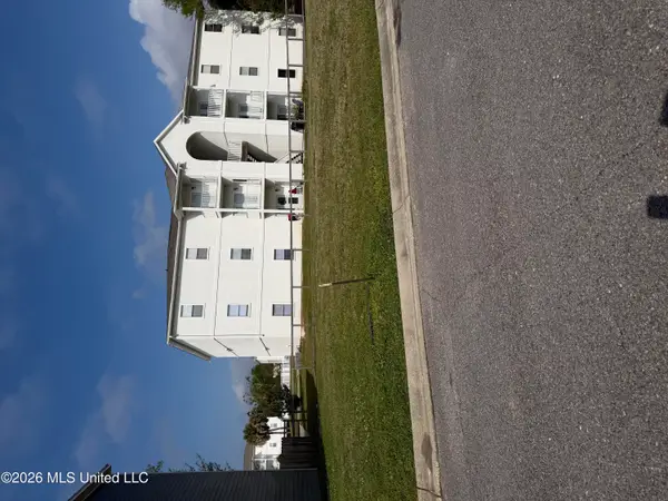 Oak Alley Lane, Long Beach, MS 39560