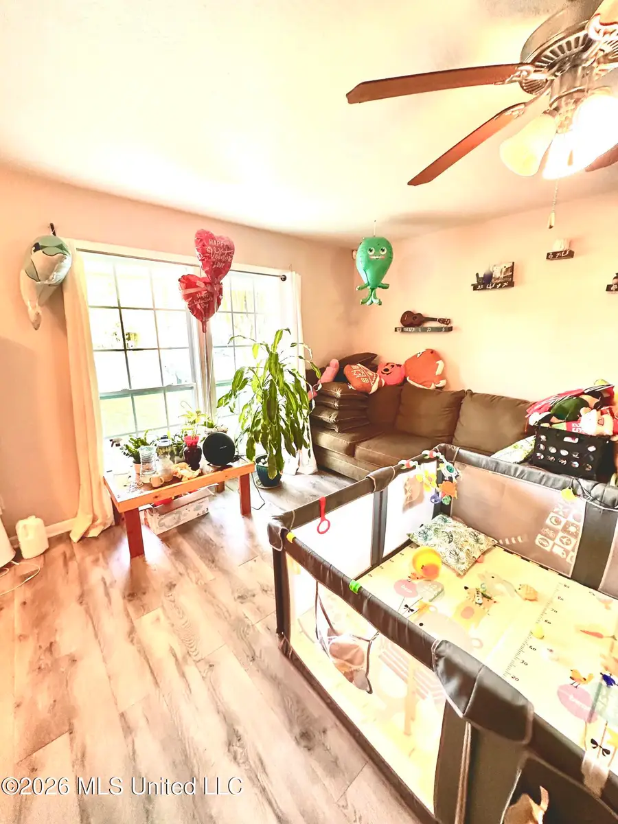 212 N 19th Avenue, Hattiesburg, MS 39401 - #2