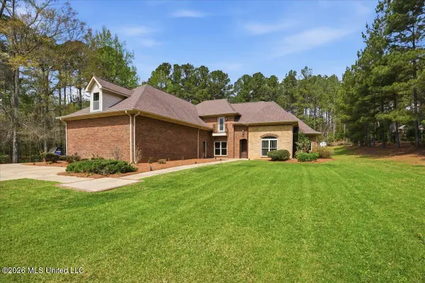 206 Pioneer Hill Drive, Carthage, MS 39051