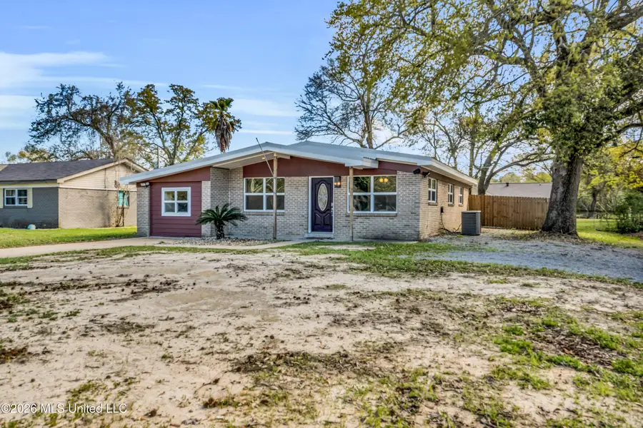 706 Spanish Acres Drive, Bay Saint Louis, MS 39520 - #2