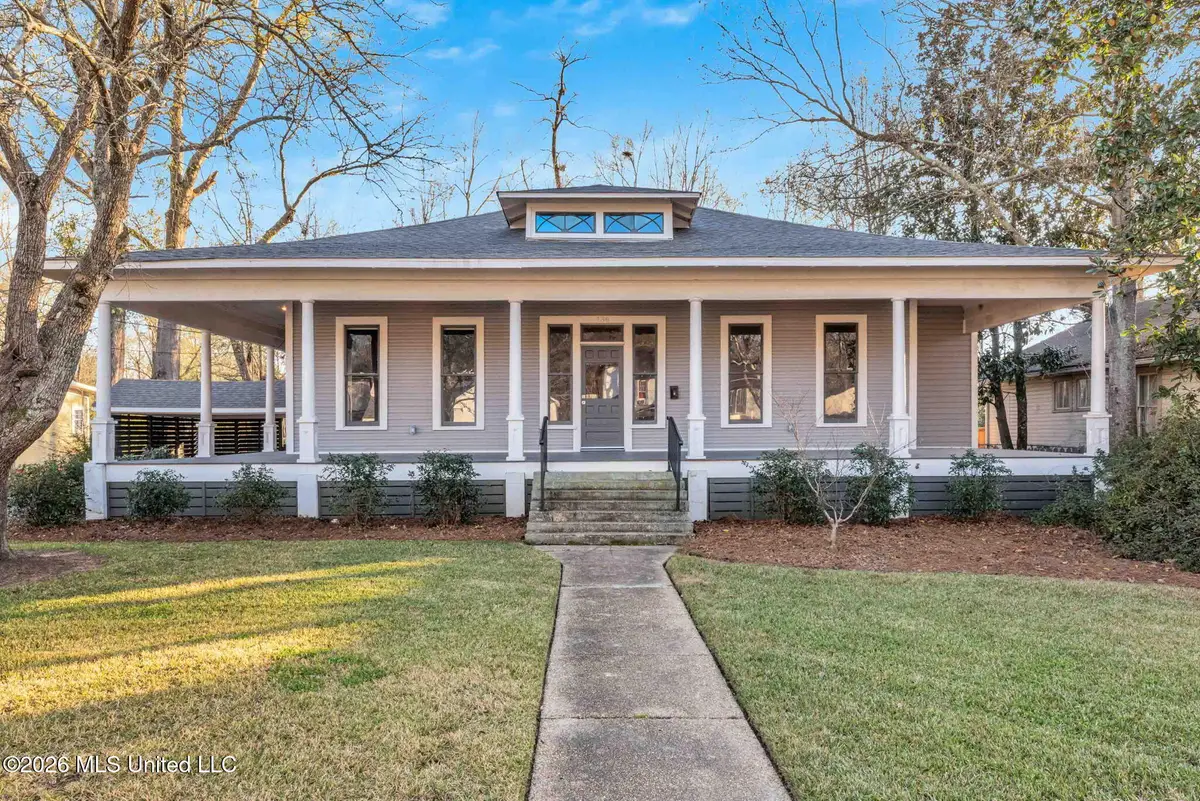 136 W 5th Street, Hattiesburg, MS 39401 - #1