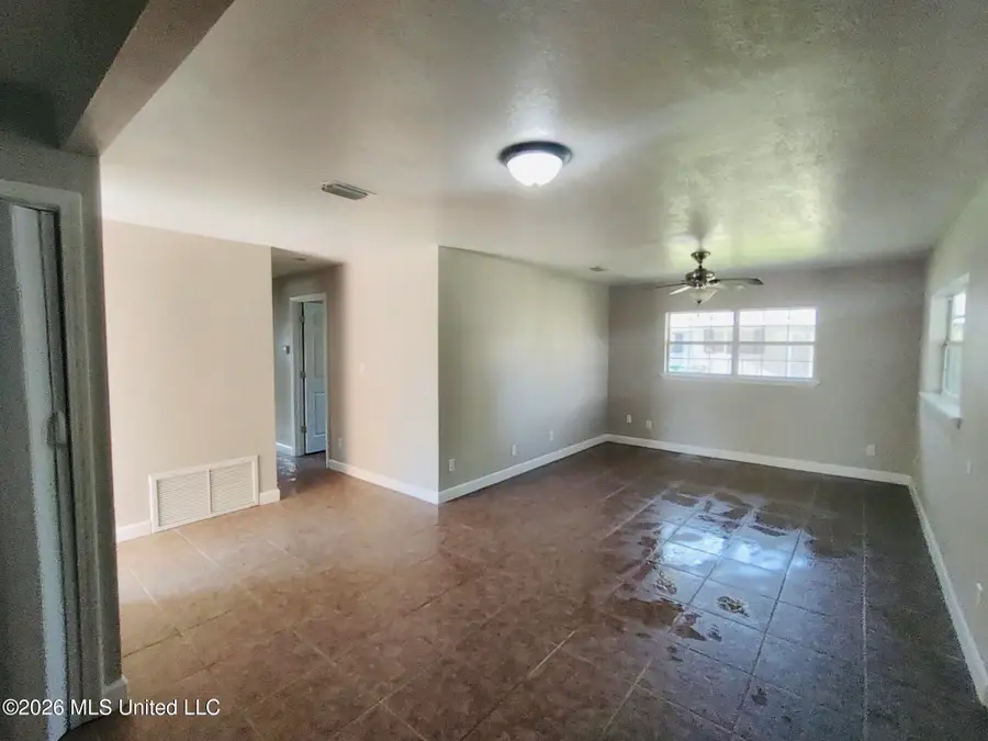 2110 Woodmont Street, Pascagoula, MS 39567 - #3