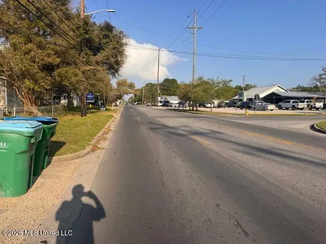 1907 Ingalls Avenue, Pascagoula, MS 39567 - #2
