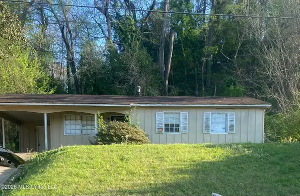 301 Meadowvale Drive, Vicksburg, MS 39183