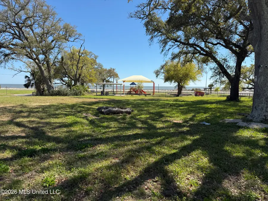 121 Acacia Avenue, Biloxi, MS 39530 - #2