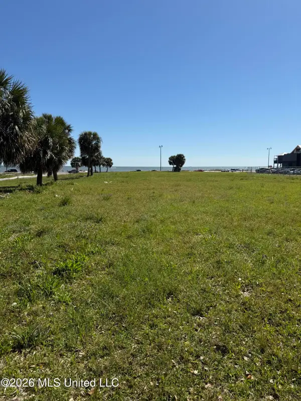 960 Beach Drive, Gulfport, MS 39507