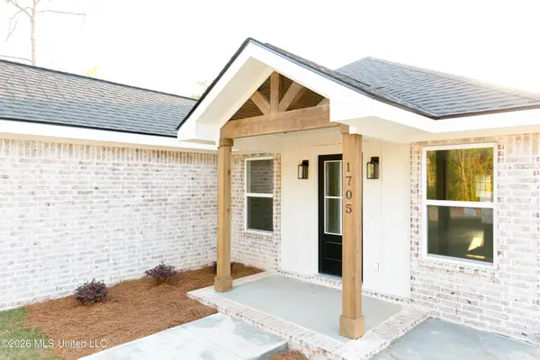 1728 Barracuda Drive, Gautier, MS 39553