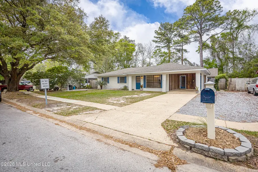 2808 Lawnwood Drive, Ocean Springs, MS 39564 - #2