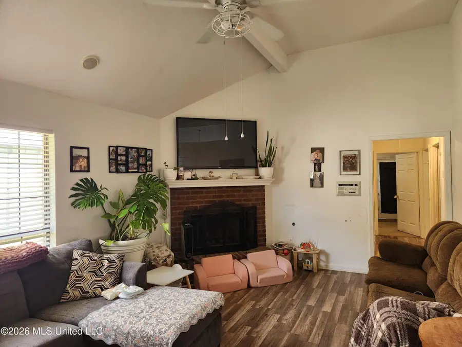 3415 Edenshire Lane, Horn Lake, MS 38637 - #3