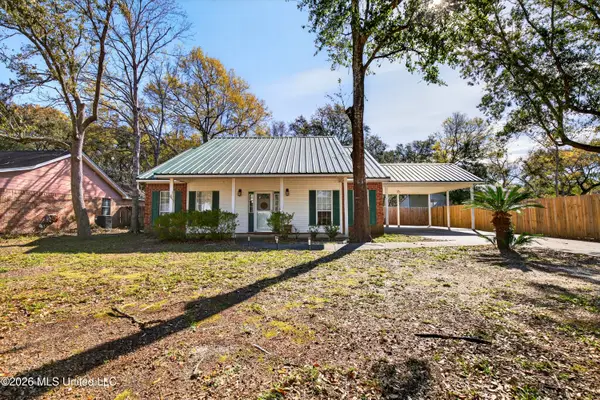 1500 Deer Street, Ocean Springs, MS 39564