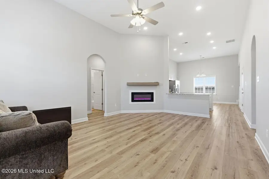 9115 S Lakeside Circle, Walls, MS 38680 - #2