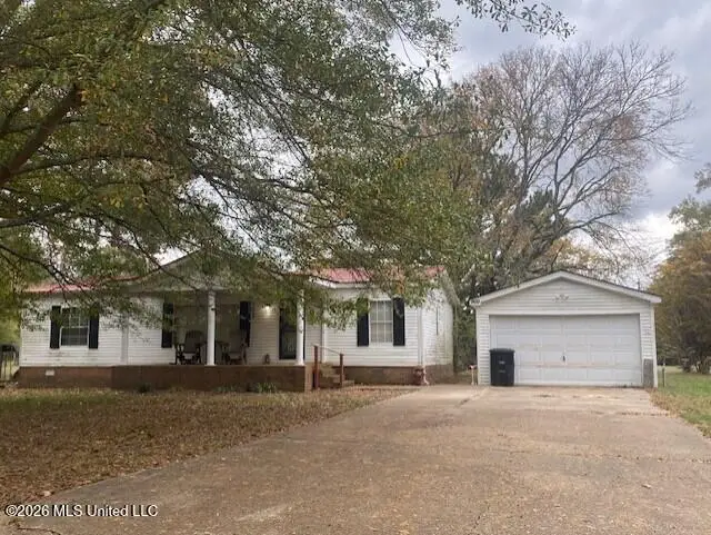 869 Pine Tree Drive, Senatobia, MS 38668 - #2