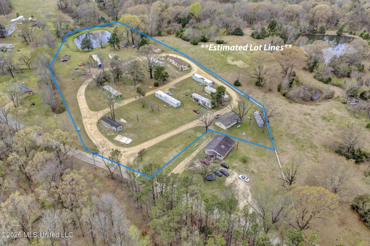 400 Red Hill Circle, Batesville, MS 38606 - #1