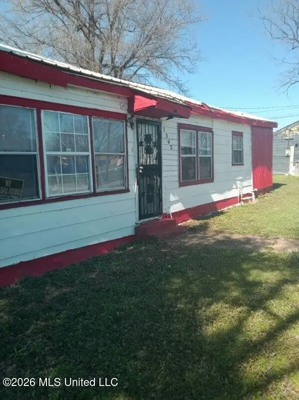 1302 Camponovo Street, Shelby, MS 38774