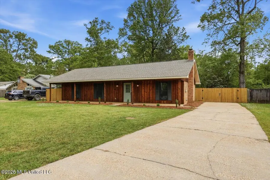 351 Scarbrough Street, Richland, MS 39218 - #3