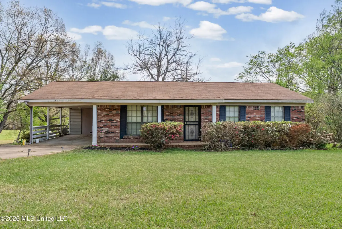 400 Pioneer Village Road, Senatobia, MS 38668 - #1