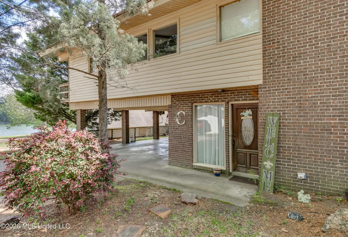 105 Point Clear, Florence, MS 39073 - #1