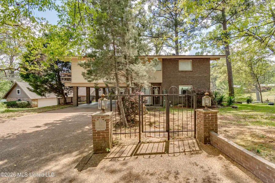 105 Point Clear, Florence, MS 39073 - #3