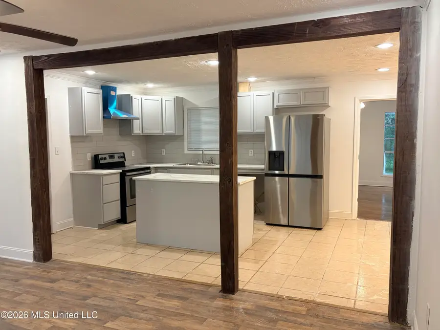 2814 Charleston Drive, Jackson, MS 39212 - #3