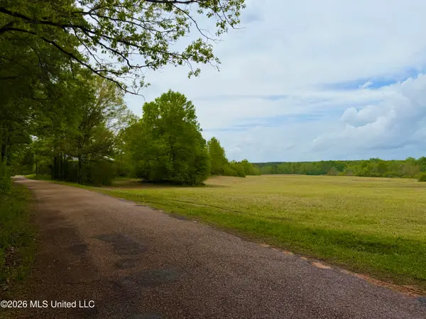 3404 SW Jordan Drive, Smithdale, MS 39664
