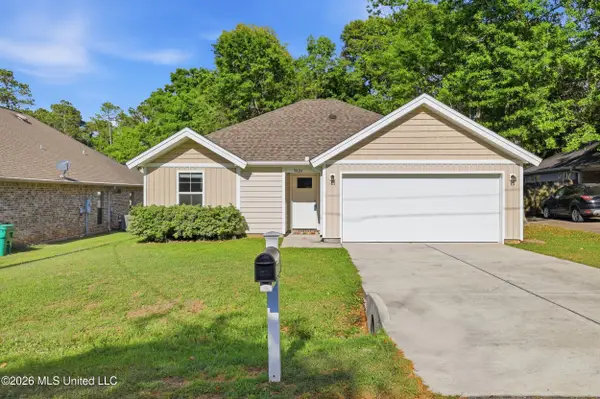 9826 Ala Moana Street, Diamondhead, MS 39525