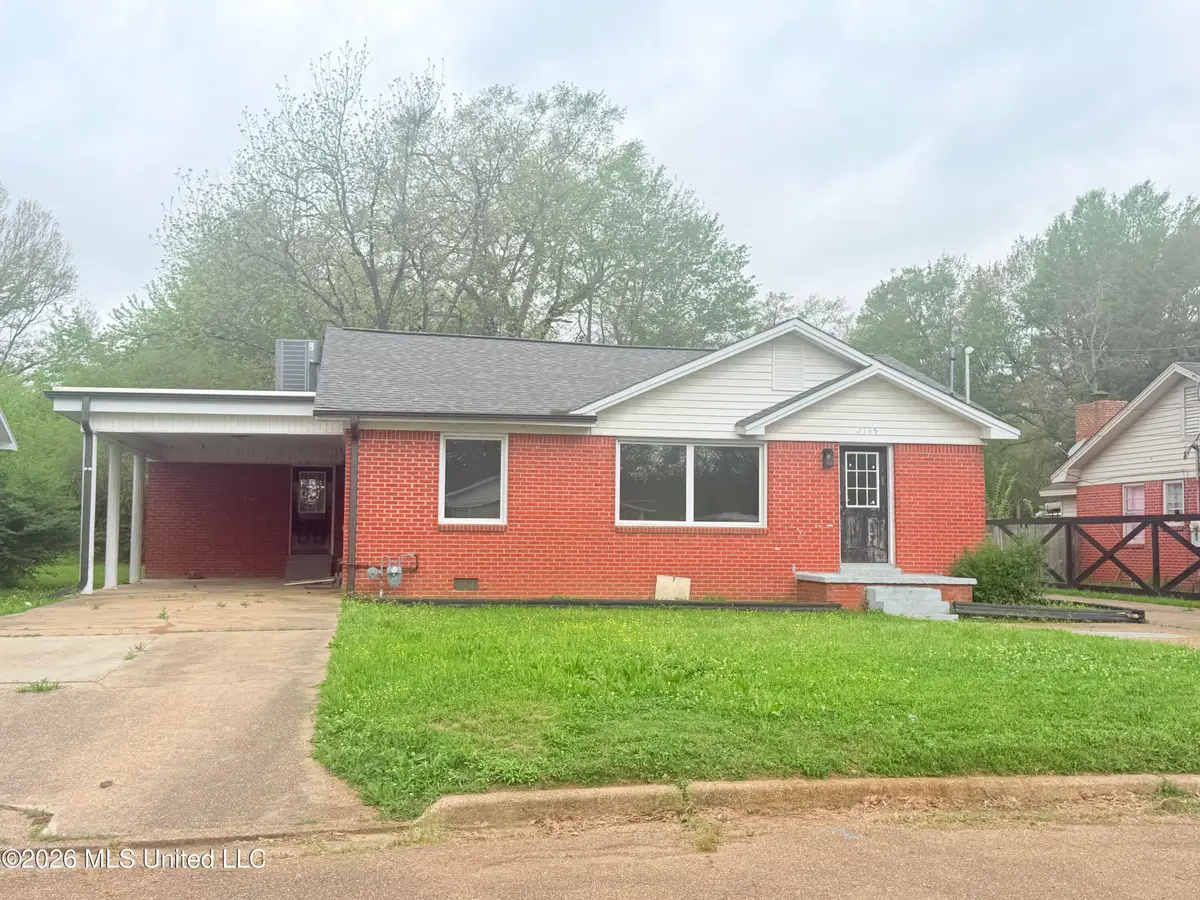 2135 Long Street, Grenada, MS 38901 - #1