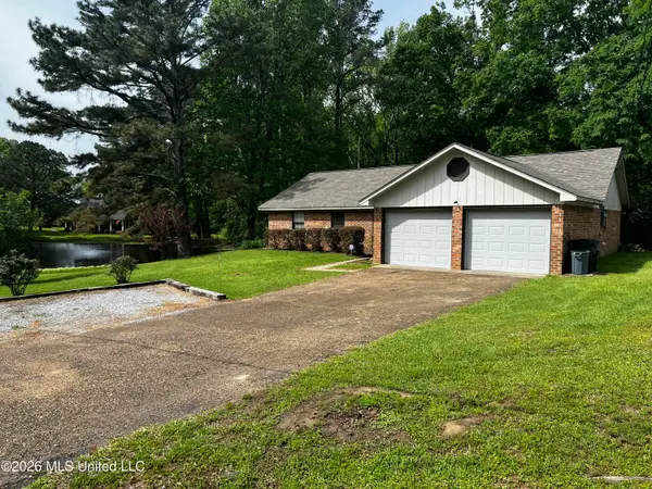 135 Rolling Hills Boulevard, Florence, MS 39073