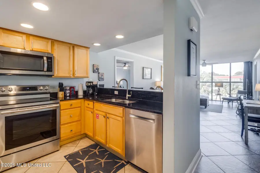 2046 Beach Boulevard, Biloxi, MS 39531 - #3