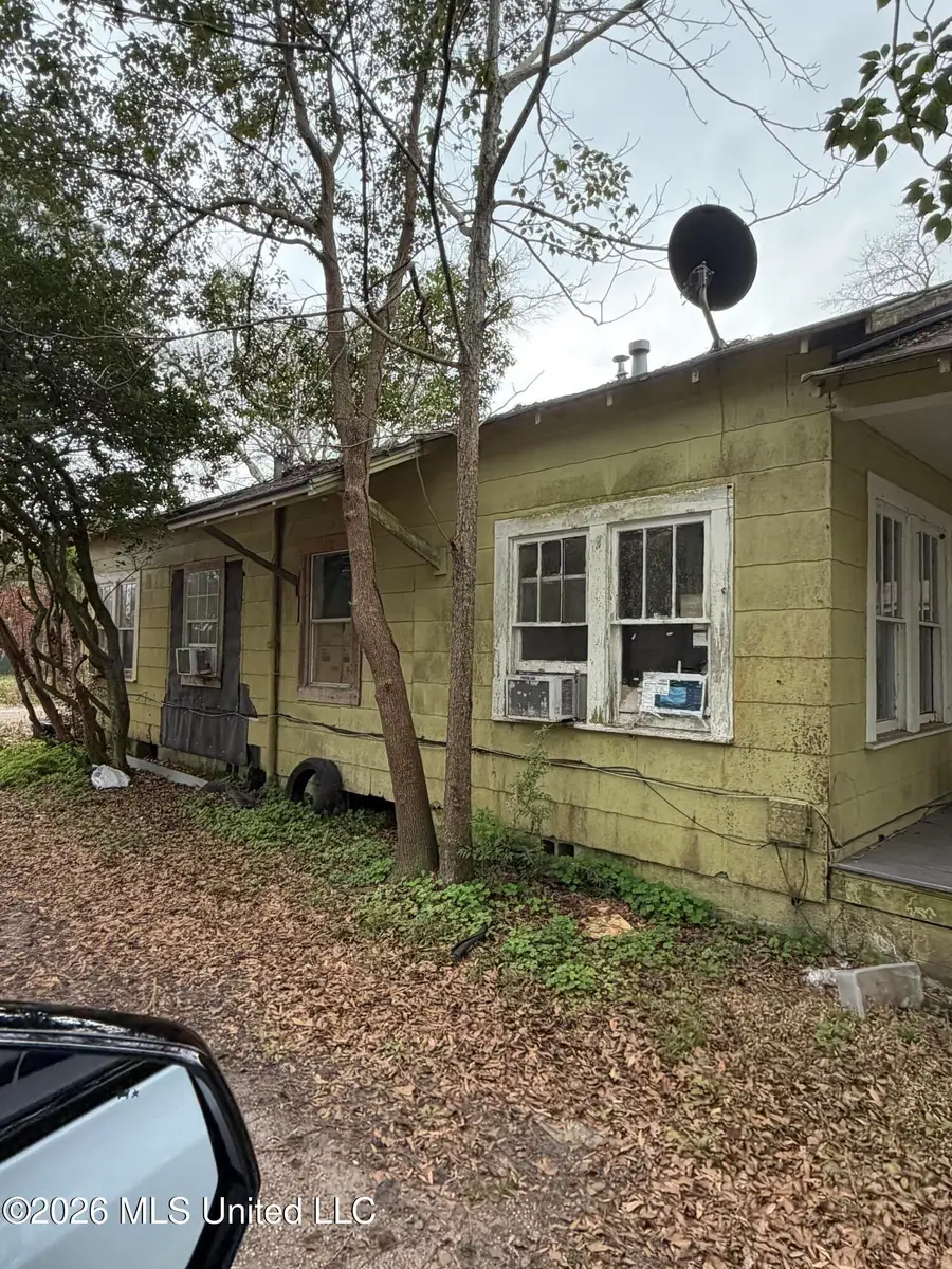 1312 Polk Avenue, Pascagoula, MS 39567 - #3