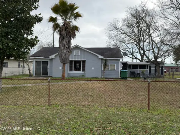 3210 Old Mobile Avenue, Pascagoula, MS 39581