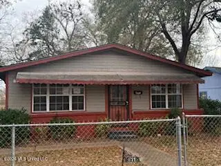 611 N 3rd Avenue, Greenwood, MS 38930