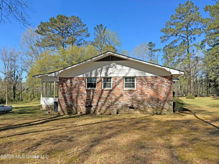 2434 SE Highway 583, Bogue Chitto, MS 39629 - #2