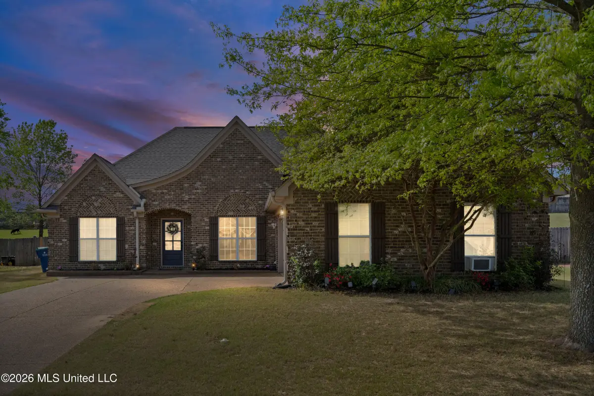 695 Robertson Way, Hernando, MS 38632 - #1