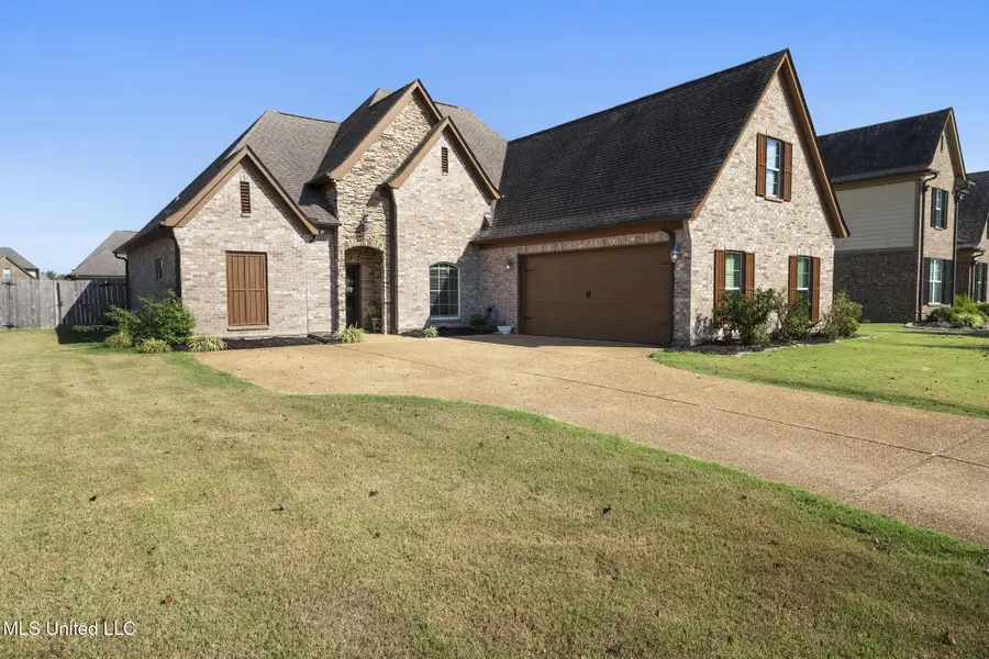 1098 S Broadwing Circle, Olive Branch, MS 38654 - #3