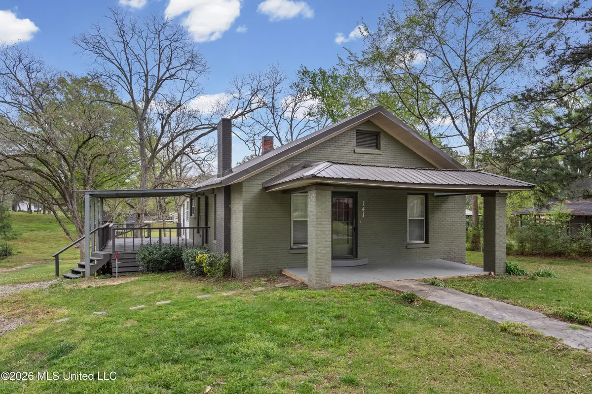 141 S Senter Street, Byhalia, MS 38611 - #1