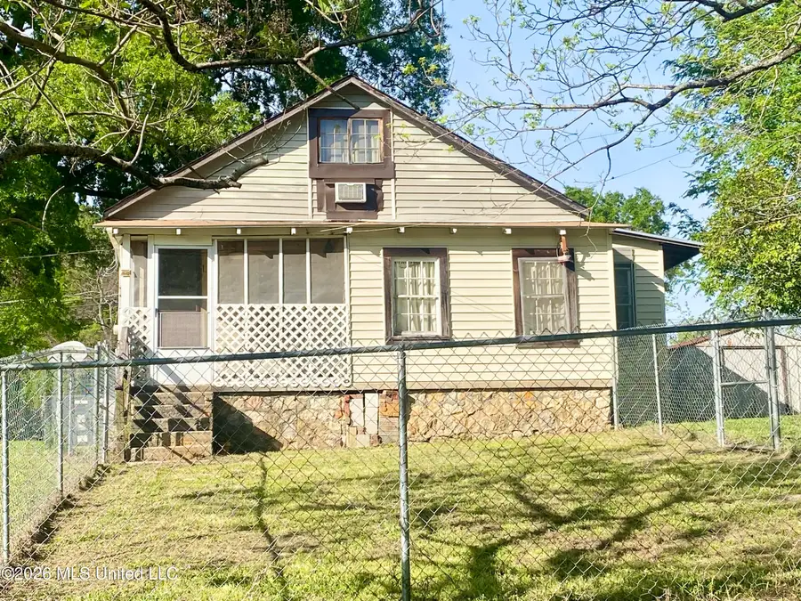 209 W Cayuga Street, Crystal Springs, MS 39059 - #3