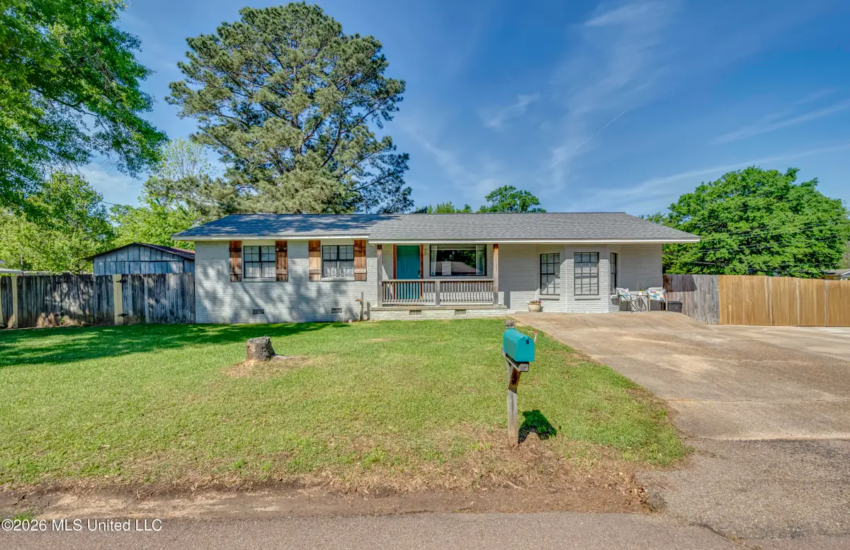 205 W Pine Drive, Pearl, MS 39208 - #1
