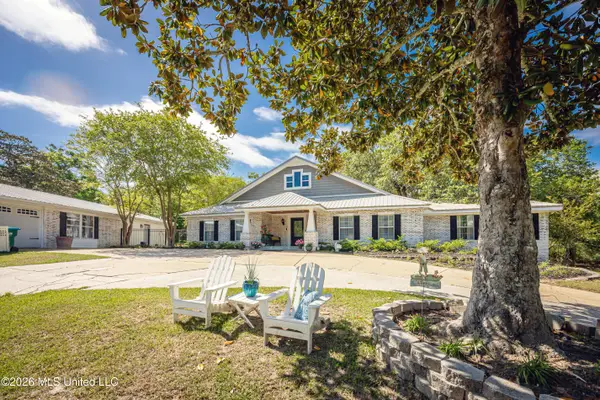 1802 Stuart Avenue, Ocean Springs, MS 39564